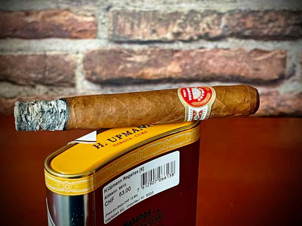 2 Top Novedades Cigarros H Upmann