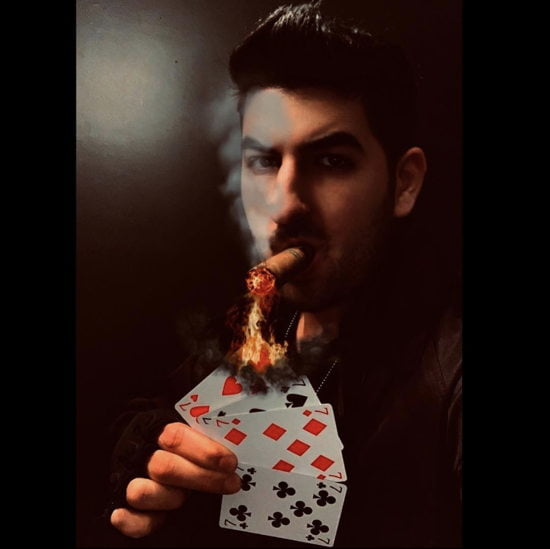 Barbe brûlée 1 fois au cigare Jetflame : Akif Turan.