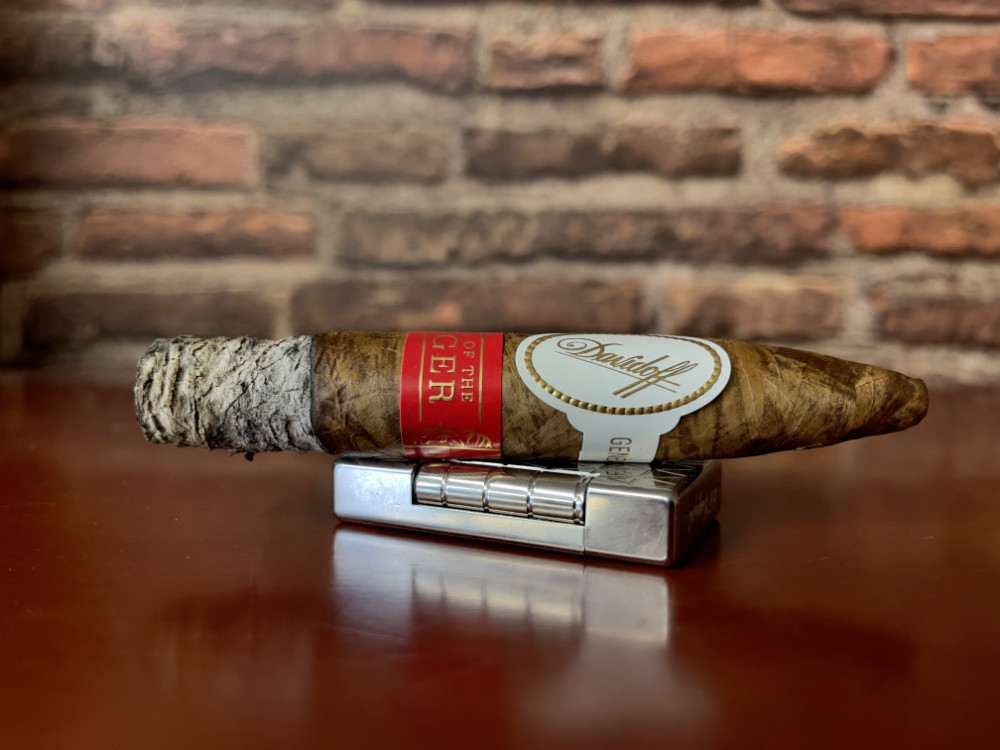 Unboxing Davidoff Year Of The Tiger