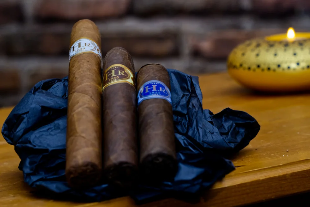 HR Cigars by Hiroshi Robaina in a three-way test