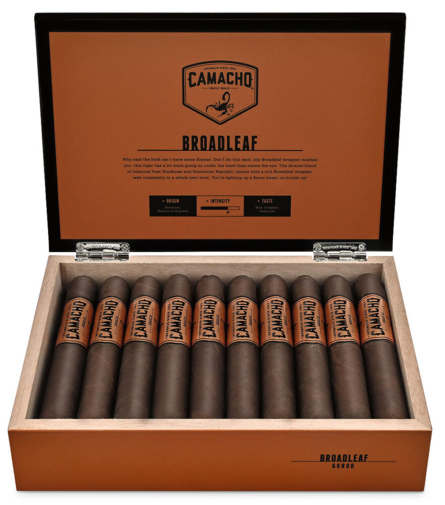 Camacho Broadleaf ; Les cigares sont emballés sous cellophane.
