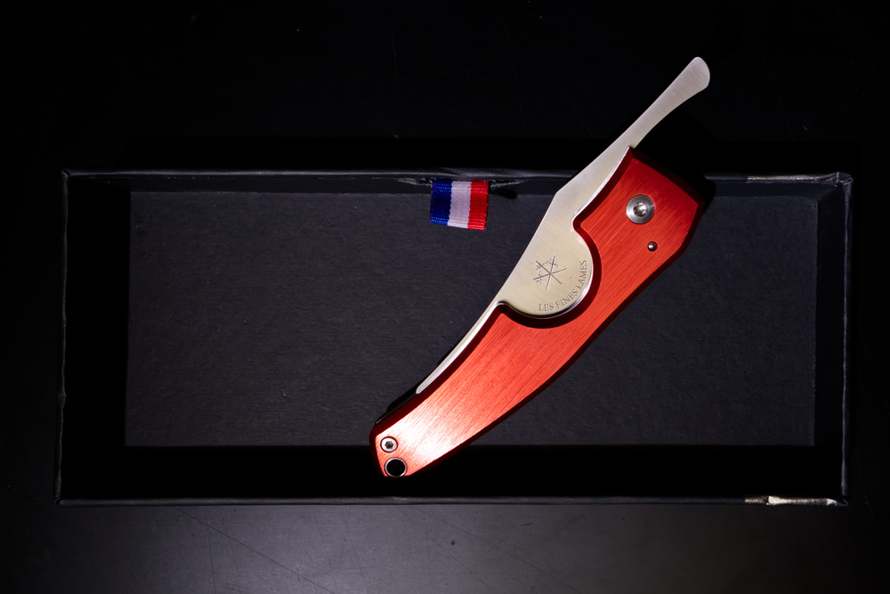 Gran y cariñoso detalle en el envoltorio: la bandera francesa. Eso se nota: Made in France.