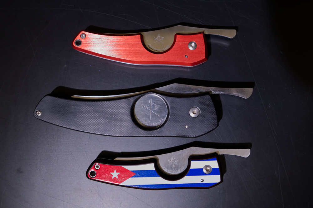 There are large and small knives in a wide variety of designs.