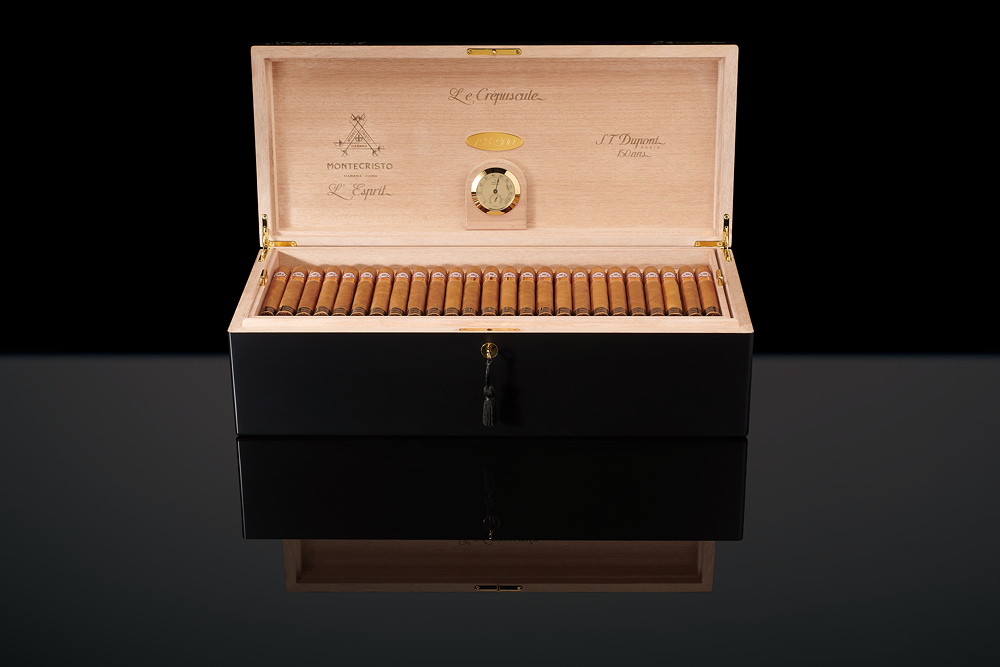 Jeder Humidor enthält 50 Montecristo Zigarren.