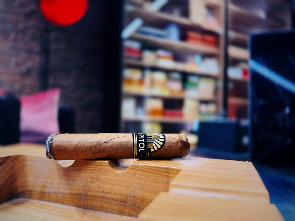 Review CAPITOL Robusto