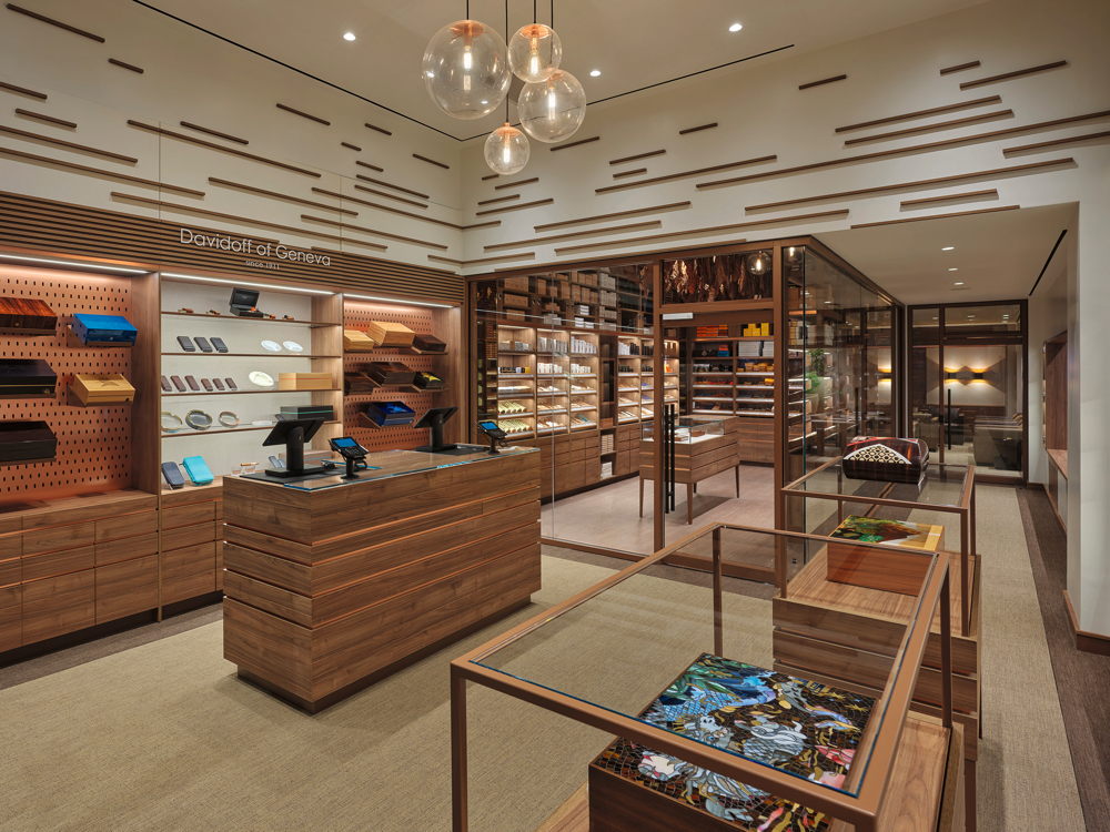 Il negozio monomarca Davidoff of Geneva since 1911, recentemente ristrutturato, situato sulla Madison Avenue a New York City.
