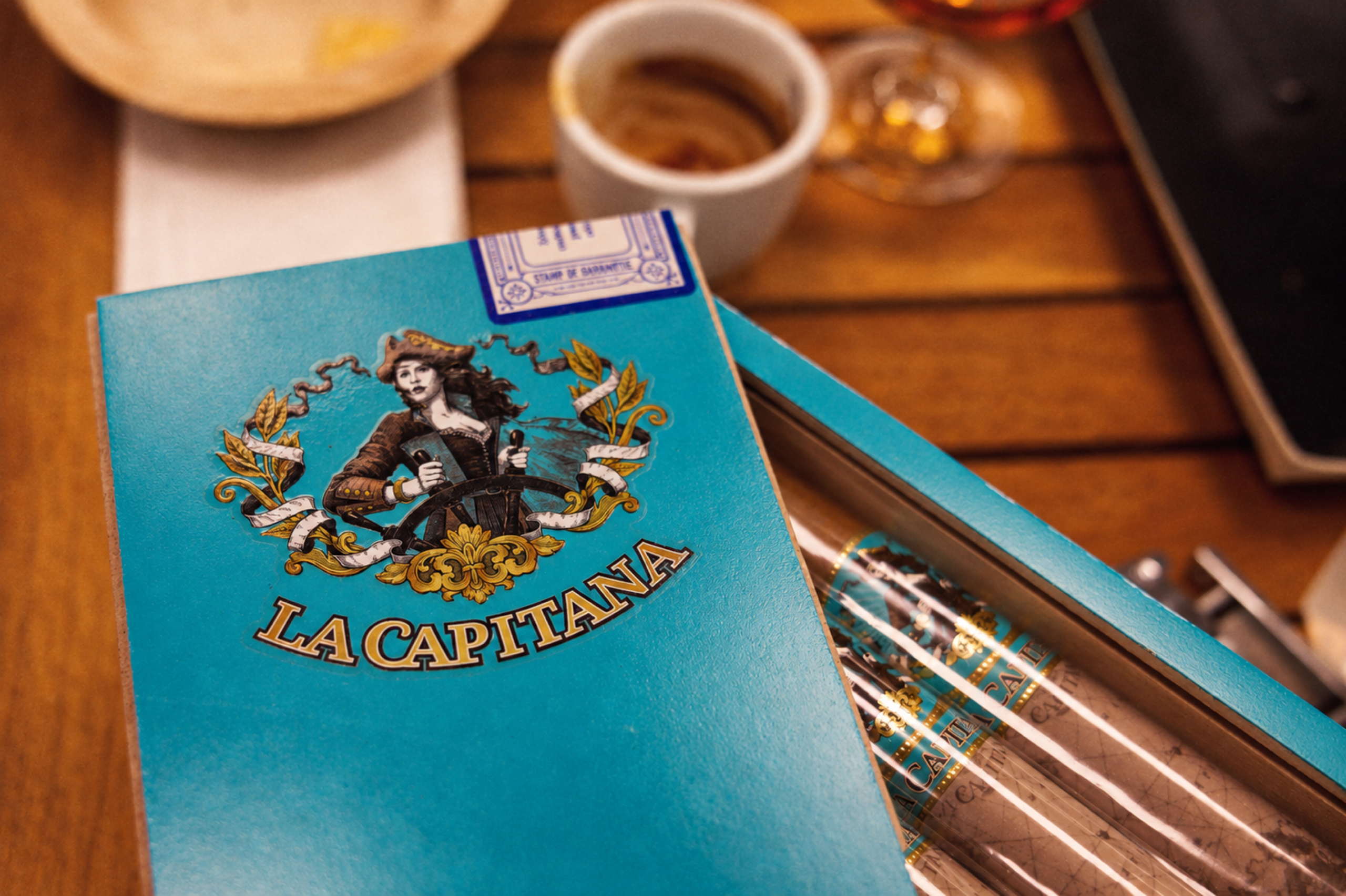 Now the evening even had a name: LA CAPITANA Churchill by Villiger. What remained were delighted guests and the realisation of just how surprising a judgement can be when you set aside your preconceptions about the brand.