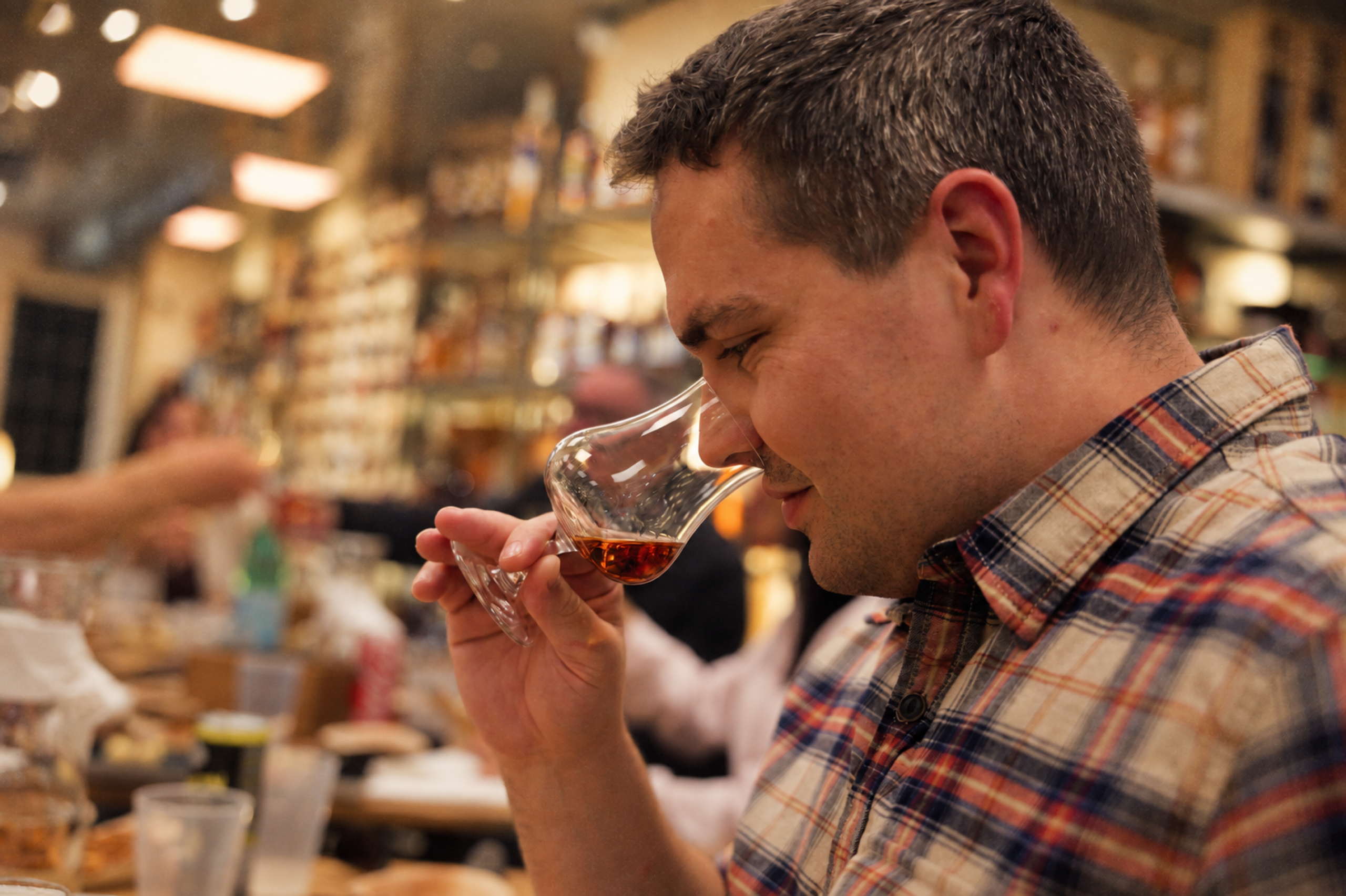 First take a sniff, then discover: even in the glass, the exciting quest to uncover the subtle aromas begins.
