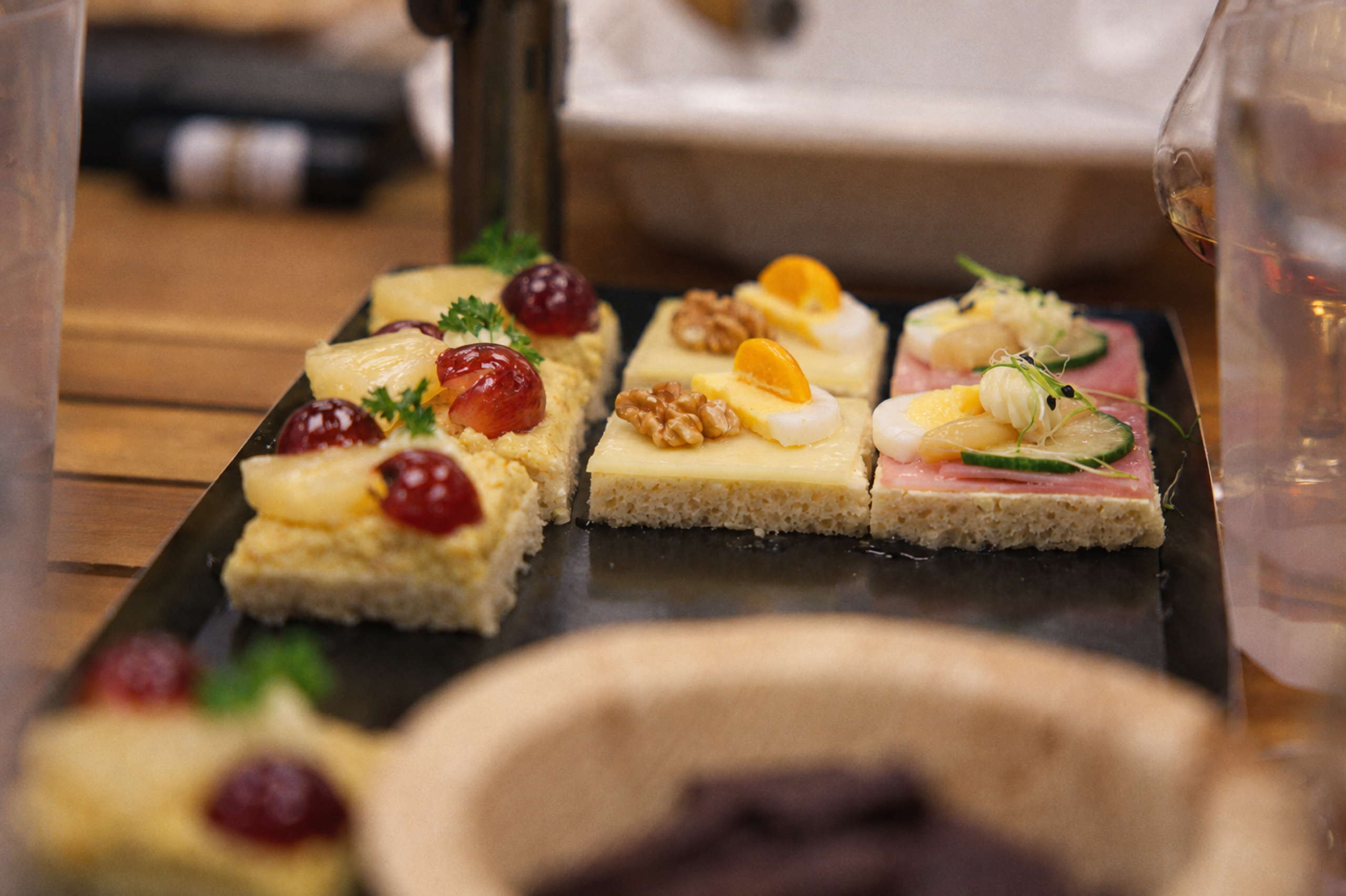 There was plenty to discover between trains, too: lovingly prepared canapés provided some delightful moments.